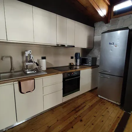 Wood Apartament Τίρανα